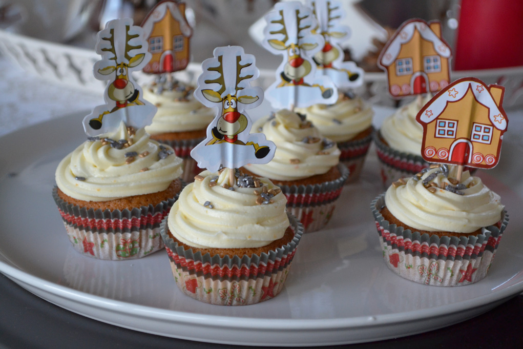 tangerine gingerbread cupcakes DSC_0003