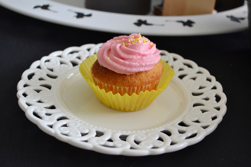 vanilla cupcakes 1